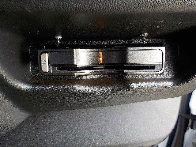 ハイエースバン ロングスーパーＧＬ☆ディーゼルターボ☆４ＷＤ☆キャリア付☆　アイバＷＯＲＫＳルーフキャリア・リアラダー・社外１７インチアルミ・ＬＥＤテール・ＲＥＣＡＲＯシート・前後ドラレコ・サブウーハー＆ツイーター・ＬＥＤオートライト・スマートキー・ＤＶＤ再生・ＢＴｏｏｔｈ（24枚目）