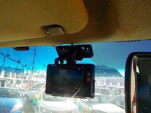 ハイエースバン ロングスーパーＧＬ☆ディーゼルターボ☆４ＷＤ☆キャリア付☆　アイバＷＯＲＫＳルーフキャリア・リアラダー・社外１７インチアルミ・ＬＥＤテール・ＲＥＣＡＲＯシート・前後ドラレコ・サブウーハー＆ツイーター・ＬＥＤオートライト・スマートキー・ＤＶＤ再生・ＢＴｏｏｔｈ（32枚目）