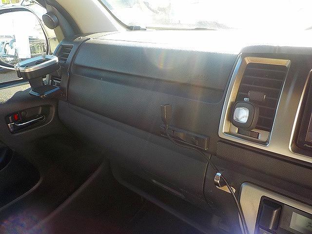 ハイエースバン ロングスーパーＧＬ☆ディーゼルターボ☆４ＷＤ☆キャリア付☆　アイバＷＯＲＫＳルーフキャリア・リアラダー・社外１７インチアルミ・ＬＥＤテール・ＲＥＣＡＲＯシート・前後ドラレコ・サブウーハー＆ツイーター・ＬＥＤオートライト・スマートキー・ＤＶＤ再生・ＢＴｏｏｔｈ（39枚目）