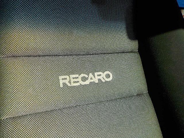 ハイエースバン ロングスーパーＧＬ☆ディーゼルターボ☆４ＷＤ☆キャリア付☆　アイバＷＯＲＫＳルーフキャリア・リアラダー・社外１７インチアルミ・ＬＥＤテール・ＲＥＣＡＲＯシート・前後ドラレコ・サブウーハー＆ツイーター・ＬＥＤオートライト・スマートキー・ＤＶＤ再生・ＢＴｏｏｔｈ（42枚目）