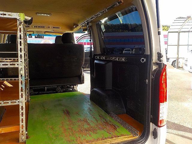 ハイエースバン ロングスーパーＧＬ☆ディーゼルターボ☆４ＷＤ☆キャリア付☆　アイバＷＯＲＫＳルーフキャリア・リアラダー・社外１７インチアルミ・ＬＥＤテール・ＲＥＣＡＲＯシート・前後ドラレコ・サブウーハー＆ツイーター・ＬＥＤオートライト・スマートキー・ＤＶＤ再生・ＢＴｏｏｔｈ（48枚目）