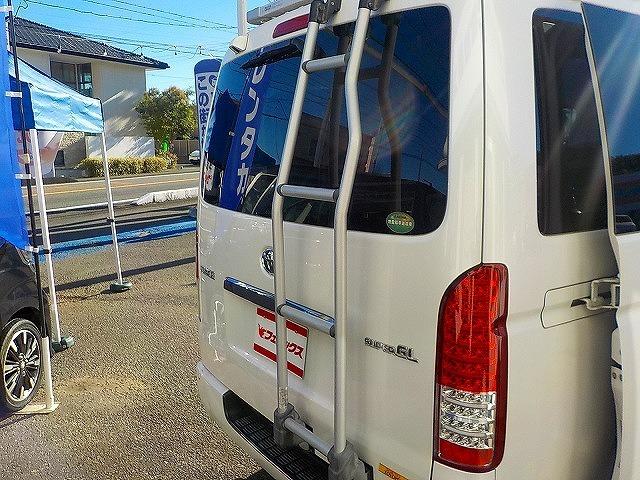ハイエースバン ロングスーパーＧＬ☆ディーゼルターボ☆４ＷＤ☆キャリア付☆　アイバＷＯＲＫＳルーフキャリア・リアラダー・社外１７インチアルミ・ＬＥＤテール・ＲＥＣＡＲＯシート・前後ドラレコ・サブウーハー＆ツイーター・ＬＥＤオートライト・スマートキー・ＤＶＤ再生・ＢＴｏｏｔｈ（52枚目）
