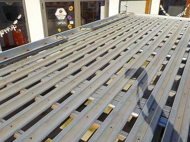 ハイエースバン ロングスーパーＧＬ☆ディーゼルターボ☆４ＷＤ☆キャリア付☆　アイバＷＯＲＫＳルーフキャリア・リアラダー・社外１７インチアルミ・ＬＥＤテール・ＲＥＣＡＲＯシート・前後ドラレコ・サブウーハー＆ツイーター・ＬＥＤオートライト・スマートキー・ＤＶＤ再生・ＢＴｏｏｔｈ（70枚目）