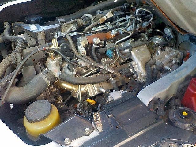 ハイエースバン ロングスーパーＧＬ☆ディーゼルターボ☆４ＷＤ☆キャリア付☆　アイバＷＯＲＫＳルーフキャリア・リアラダー・社外１７インチアルミ・ＬＥＤテール・ＲＥＣＡＲＯシート・前後ドラレコ・サブウーハー＆ツイーター・ＬＥＤオートライト・スマートキー・ＤＶＤ再生・ＢＴｏｏｔｈ（80枚目）