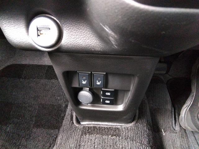 当社展示車は、全車基本４８項目の点検・走行テスト済み！！基準クリアの厳選中古車のみをご提供しております。納車時は気持ち良く・もしもの時も安心の「安心パック」も好評販売中！！