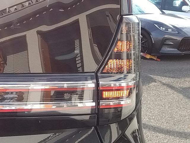 ヴォクシー 後期型☆ＨＶ－ＳＺ☆後期型☆１０型ナビ１４型後席Ｍ☆試乗ＯＫ　後期型☆１０型ナビ☆ＨＤＭＩ☆全方位カメラ☆１４型フリップダウンモニター☆リモートパーク自動駐車☆デジタルインナーミラー☆半革＆ヒーター☆プリクラッシュ☆操舵支援☆ＥＴＣ２．０☆走行２．５万☆試乗ＯＫ（29枚目）