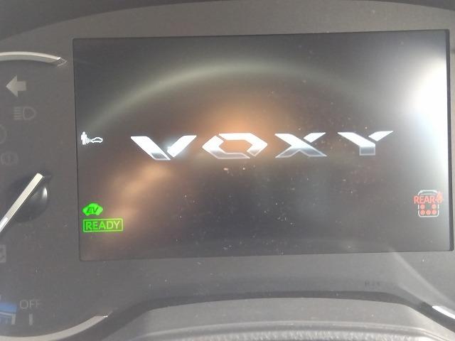 ヴォクシー 後期型☆ＨＶ－ＳＺ☆後期型☆１０型ナビ１４型後席Ｍ☆試乗ＯＫ　後期型☆１０型ナビ☆ＨＤＭＩ☆全方位カメラ☆１４型フリップダウンモニター☆リモートパーク自動駐車☆デジタルインナーミラー☆半革＆ヒーター☆プリクラッシュ☆操舵支援☆ＥＴＣ２．０☆走行２．５万☆試乗ＯＫ（57枚目）