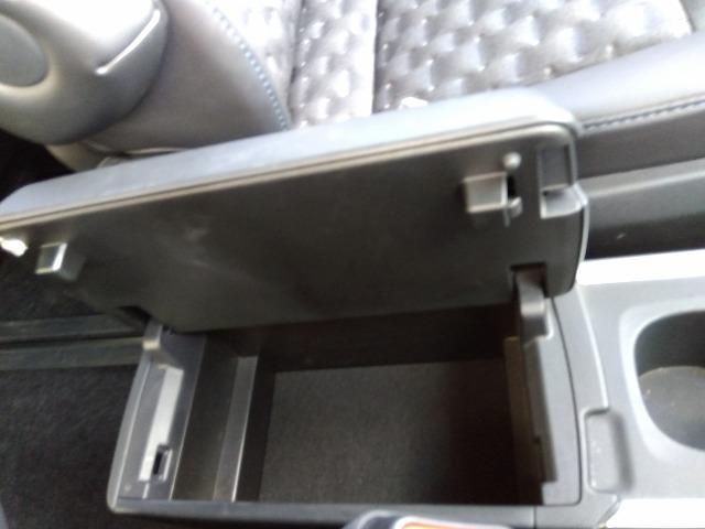 ヴォクシー 後期型☆ＨＶ－ＳＺ☆後期型☆１０型ナビ１４型後席Ｍ☆試乗ＯＫ　後期型☆１０型ナビ☆ＨＤＭＩ☆全方位カメラ☆１４型フリップダウンモニター☆リモートパーク自動駐車☆デジタルインナーミラー☆半革＆ヒーター☆プリクラッシュ☆操舵支援☆ＥＴＣ２．０☆走行２．５万☆試乗ＯＫ（69枚目）