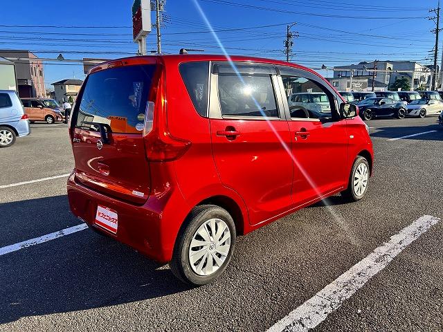 デイズ Ｊ　☆修復歴無し☆禁煙車☆実走行９千キロ☆試乗ＯＫ☆　☆ナビ☆Ｂｌｕｅｔｏｏｔｈ☆音楽録音☆ＣＤ・ＤＶＤ・ＳＤ再生☆ステアリモコン☆フルセグＴＶ☆エマージェンシーブレーキ☆電格ミラー☆キーレスキー☆Ｗエアバック☆試乗できます☆（7枚目）