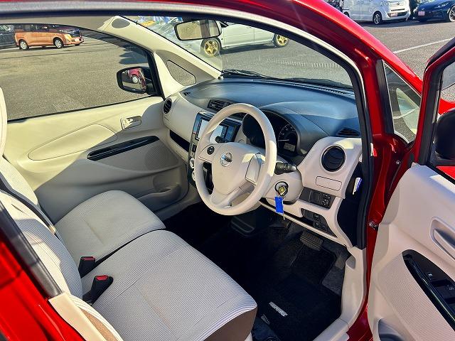 デイズ Ｊ　☆修復歴無し☆禁煙車☆実走行９千キロ☆試乗ＯＫ☆　☆ナビ☆Ｂｌｕｅｔｏｏｔｈ☆音楽録音☆ＣＤ・ＤＶＤ・ＳＤ再生☆ステアリモコン☆フルセグＴＶ☆エマージェンシーブレーキ☆電格ミラー☆キーレスキー☆Ｗエアバック☆試乗できます☆（11枚目）