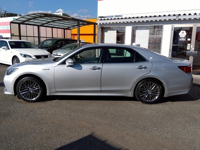 クラウンハイブリッド アスリートＳ　Ｊ－フロンティア☆ナビ☆黒革シート☆試乗ＯＫ☆　メーカーナビ☆ＤＶＤ再生☆Ｂｌｕｅｔｏｏｔｈ☆バックカメラ☆ナＴＣ☆専用ドラレコ☆専用レザー＆アルカンターラシート☆ハンドル＆シートヒータ☆プリクラッシュ☆レーダークルーズ☆オートハイビーム☆試乗ＯＫ（5枚目）