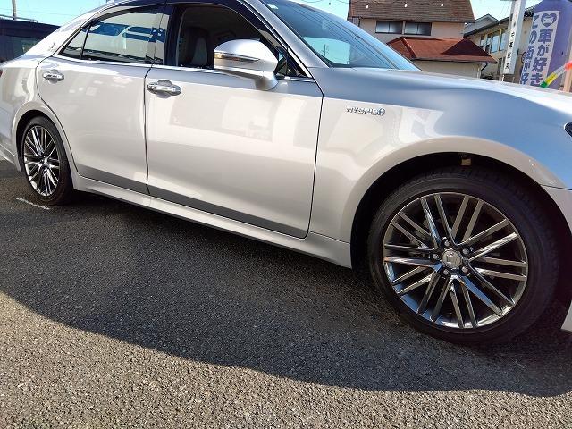 クラウンハイブリッド アスリートＳ　Ｊ－フロンティア☆ナビ☆黒革シート☆試乗ＯＫ☆　メーカーナビ☆ＤＶＤ再生☆Ｂｌｕｅｔｏｏｔｈ☆バックカメラ☆ナＴＣ☆専用ドラレコ☆専用レザー＆アルカンターラシート☆ハンドル＆シートヒータ☆プリクラッシュ☆レーダークルーズ☆オートハイビーム☆試乗ＯＫ（20枚目）