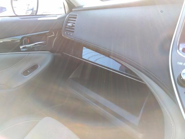 クラウンハイブリッド アスリートＳ　Ｊ－フロンティア☆ナビ☆黒革シート☆試乗ＯＫ☆　メーカーナビ☆ＤＶＤ再生☆Ｂｌｕｅｔｏｏｔｈ☆バックカメラ☆ナＴＣ☆専用ドラレコ☆専用レザー＆アルカンターラシート☆ハンドル＆シートヒータ☆プリクラッシュ☆レーダークルーズ☆オートハイビーム☆試乗ＯＫ（51枚目）