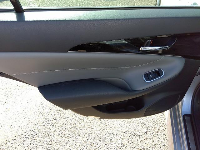 クラウンハイブリッド アスリートＳ　Ｊ－フロンティア☆ナビ☆黒革シート☆試乗ＯＫ☆　メーカーナビ☆ＤＶＤ再生☆Ｂｌｕｅｔｏｏｔｈ☆バックカメラ☆ナＴＣ☆専用ドラレコ☆専用レザー＆アルカンターラシート☆ハンドル＆シートヒータ☆プリクラッシュ☆レーダークルーズ☆オートハイビーム☆試乗ＯＫ（70枚目）