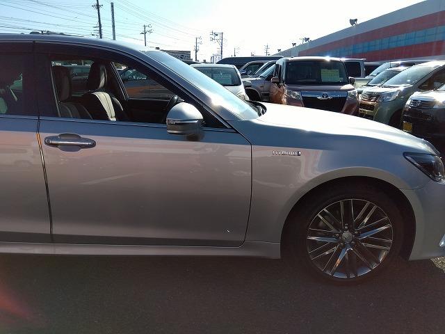 クラウンハイブリッド アスリートＳ　Ｊ－フロンティア☆ナビ☆黒革シート☆試乗ＯＫ☆　メーカーナビ☆ＤＶＤ再生☆Ｂｌｕｅｔｏｏｔｈ☆バックカメラ☆ナＴＣ☆専用ドラレコ☆専用レザー＆アルカンターラシート☆ハンドル＆シートヒータ☆プリクラッシュ☆レーダークルーズ☆オートハイビーム☆試乗ＯＫ（79枚目）