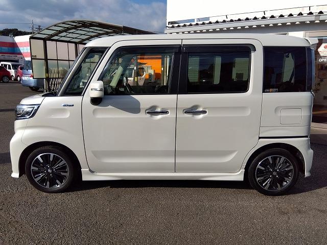 スペーシアカスタム ハイブリッドＸＳターボ☆８型ナビ☆修復歴無し☆禁煙車☆　８インチナビ・ＤＶＤ再生・ＣＤ録音・ＢＴｏｏｔｈ・Ｂカメラ・ＥＴＣ・前後ドラレコ・ハーフレザー＆ヒータ・パドルシフト・レーダーブレーキ・クルーズコント・ＬＥＤオートハイビーム・ＬＥＤフォグ・後方ソナー（5枚目）