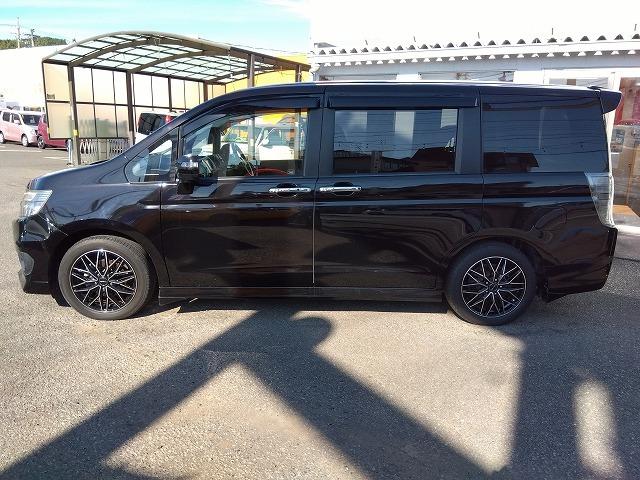 ステップワゴンスパーダ Ｚクールスピリット☆ナビ☆後席Ｍ☆半革Ｓ☆両電動Ｄ☆試乗ＯＫ　☆ナビ☆ＤＶＤ再生☆ＴＶ☆バックモニター☆後席モニター☆両側パワースライドドア☆黒ハーフレザーシート☆クルーズコントロール☆パドルシフト☆アルミホイール☆スマートキー☆走行５．１万ｋｍ☆試乗出来ます☆（5枚目）