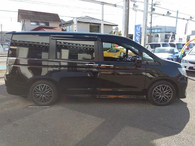 ステップワゴンスパーダ Ｚクールスピリット☆ナビ☆後席Ｍ☆半革Ｓ☆両電動Ｄ☆試乗ＯＫ　☆ナビ☆ＤＶＤ再生☆ＴＶ☆バックモニター☆後席モニター☆両側パワースライドドア☆黒ハーフレザーシート☆クルーズコントロール☆パドルシフト☆アルミホイール☆スマートキー☆走行５．１万ｋｍ☆試乗出来ます☆（11枚目）
