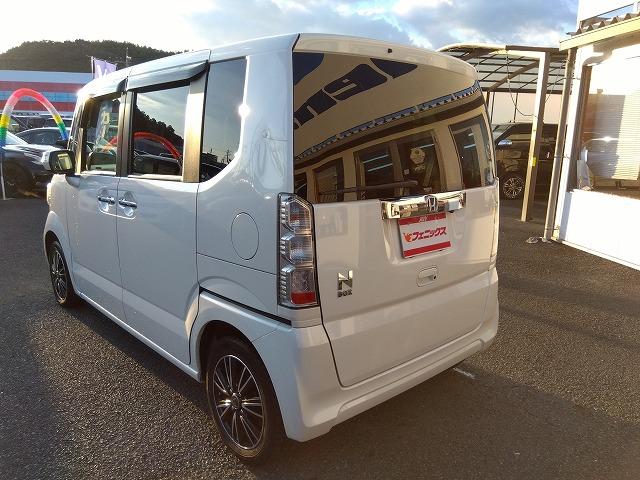 Ｎ－ＢＯＸ ＧＳＳｐｋｇ☆最終型☆ナビ☆Ｂカメラ☆走行５．３万☆試乗ＯＫ　☆最終型☆軽減ブレーキ☆ナビ☆ＤＶＤ再生☆Ｂｌｕｅｔｏｏｔｈ☆バックカメラ☆ステアリモコン☆シートヒーター☆ＨＩＤオートライト☆ＬＥＤフォグ☆シートバックテーブル☆両側電動ドア☆走行５．３万☆試乗ＯＫ（8枚目）