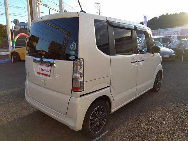 Ｎ－ＢＯＸ ＧＳＳｐｋｇ☆最終型☆ナビ☆Ｂカメラ☆走行５．３万☆試乗ＯＫ　☆最終型☆軽減ブレーキ☆ナビ☆ＤＶＤ再生☆Ｂｌｕｅｔｏｏｔｈ☆バックカメラ☆ステアリモコン☆シートヒーター☆ＨＩＤオートライト☆ＬＥＤフォグ☆シートバックテーブル☆両側電動ドア☆走行５．３万☆試乗ＯＫ（10枚目）