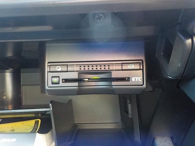 ＣＴ Ｆスポーツ☆黒革電動シート☆サンルーフ☆ナビ☆試乗出来ます☆　☆オプションサンルーフ☆オプション黒本革パワーシート☆ナビ☆バックカメラ☆Ｂｌｕｅｔｏｏｔｈ☆ＤＶＤ再生☆ＬＥＤヘッドライト☆スマートキー☆カードキー☆クルーズコントロール☆走行７．５万ｋｍ☆試乗ＯＫ（20枚目）