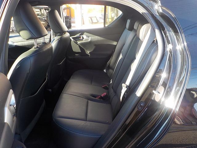 ＣＴ Ｆスポーツ☆黒革電動シート☆サンルーフ☆ナビ☆試乗出来ます☆　☆オプションサンルーフ☆オプション黒本革パワーシート☆ナビ☆バックカメラ☆Ｂｌｕｅｔｏｏｔｈ☆ＤＶＤ再生☆ＬＥＤヘッドライト☆スマートキー☆カードキー☆クルーズコントロール☆走行７．５万ｋｍ☆試乗ＯＫ（42枚目）