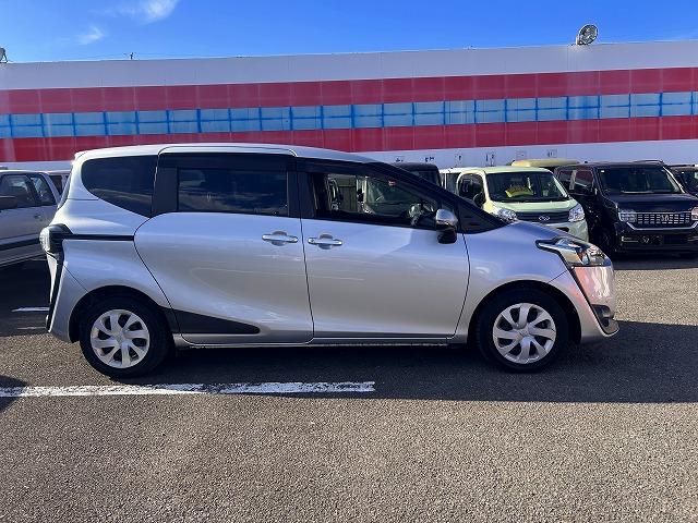 シエンタ Ｇ☆ナビ☆Ｂカメラ☆両側電動ドア☆走行３．１万ｋｍ☆試乗ＯＫ　軽減ブレーキ☆ナビ☆Ｂｌｕｅｔｏｏｔｈ☆ＤＶＤ再生☆バックカメラ☆ステアリモコン☆ＥＴＣ２．０☆オートライト☆オートハイビーム☆両側電動ドア☆スマートキー☆プッシュスタート☆走行３．１万ｋｍ☆試乗ＯＫ（6枚目）