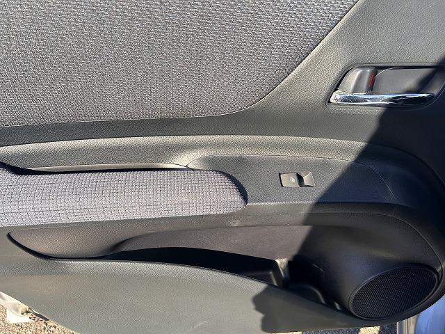 シエンタ Ｇ☆ナビ☆Ｂカメラ☆両側電動ドア☆走行３．１万ｋｍ☆試乗ＯＫ　軽減ブレーキ☆ナビ☆Ｂｌｕｅｔｏｏｔｈ☆ＤＶＤ再生☆バックカメラ☆ステアリモコン☆ＥＴＣ２．０☆オートライト☆オートハイビーム☆両側電動ドア☆スマートキー☆プッシュスタート☆走行３．１万ｋｍ☆試乗ＯＫ（53枚目）