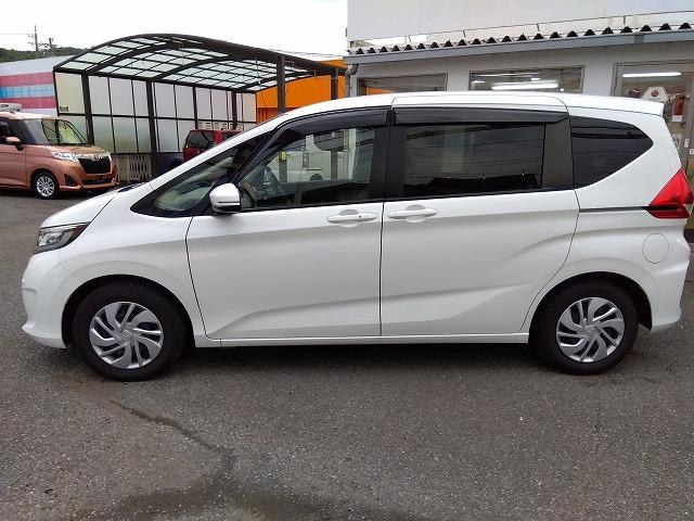 フリード Ｇホンダセンシング☆９型ナビ☆後席Ｍ☆走行４．３万☆試乗ＯＫ　ホンダセンシング☆軽減ブレーキ☆追従クルコン☆９型ナビ☆フリップダウンモニター☆ドラレコ☆コーナーソナー☆ＤＶＤ再生☆Ｂｌｕｅｔｏｏｔｈ☆ＥＴＣ☆両側パワースライドドア☆６人乗☆走行４．３万☆試乗ＯＫ（5枚目）