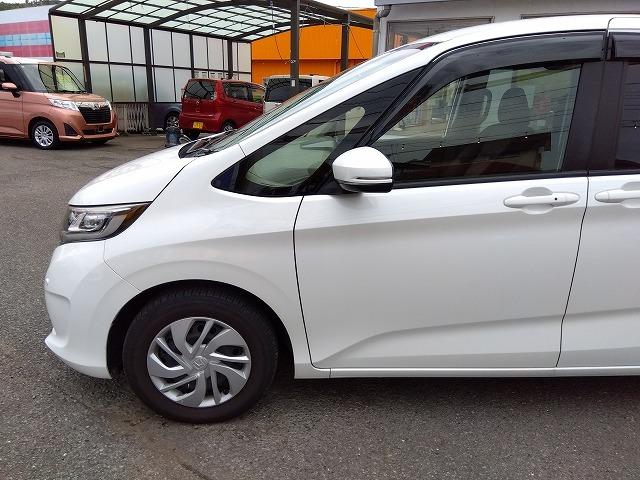 フリード Ｇホンダセンシング☆９型ナビ☆後席Ｍ☆走行４．３万☆試乗ＯＫ　ホンダセンシング☆軽減ブレーキ☆追従クルコン☆９型ナビ☆フリップダウンモニター☆ドラレコ☆コーナーソナー☆ＤＶＤ再生☆Ｂｌｕｅｔｏｏｔｈ☆ＥＴＣ☆両側パワースライドドア☆６人乗☆走行４．３万☆試乗ＯＫ（6枚目）