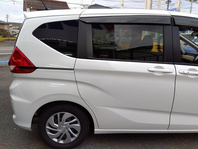 フリード Ｇホンダセンシング☆９型ナビ☆後席Ｍ☆走行４．３万☆試乗ＯＫ　ホンダセンシング☆軽減ブレーキ☆追従クルコン☆９型ナビ☆フリップダウンモニター☆ドラレコ☆コーナーソナー☆ＤＶＤ再生☆Ｂｌｕｅｔｏｏｔｈ☆ＥＴＣ☆両側パワースライドドア☆６人乗☆走行４．３万☆試乗ＯＫ（13枚目）