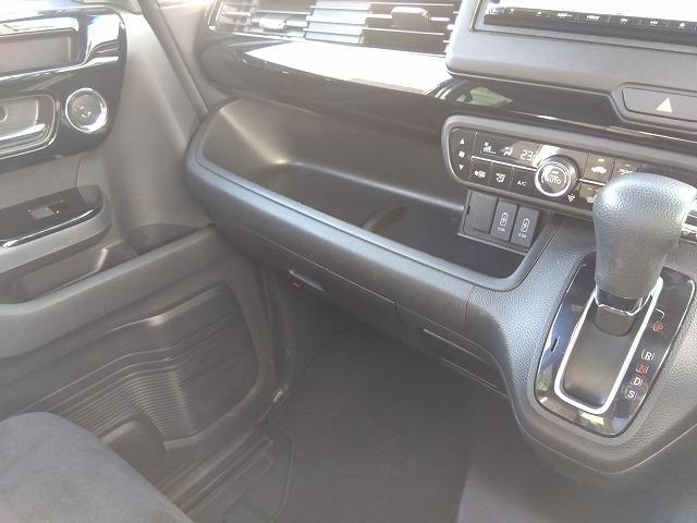 Ｎ－ＢＯＸカスタム ＥＸ☆ホンダセンシング☆後期型☆ナビ☆Ｂカメラ☆試乗出来ます　☆後期型☆ホンダセンシング☆軽減ブレーキ☆追従クルコン☆ナビ☆ＤＶＤ再生☆Ｂｌｕｅｔｏｏｔｈ☆バックカメラ☆ＥＴＣ☆シートヒーター☆スーパースライドシート☆両側電動ドア☆走行５．０万ｋｍ☆試乗出来ます（56枚目）