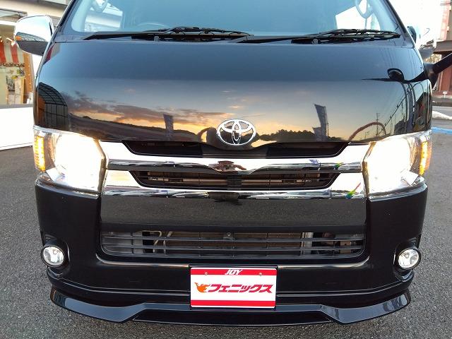 ハイエースバン スーパーＧＬダークプライム☆ディーゼル☆後席Ｍ☆ベッドキッド　ディーゼル☆１オーナー☆ベッドキッド☆革調シート☆テーブル＆ウッドパネル☆ＬＥＤテール☆シーケンシャルウィンカ☆Ｈｅａｒｔｓホイール☆ホワイトレター☆ルーフキャリア☆フロントリップ☆ナビ☆後席モニター（14枚目）