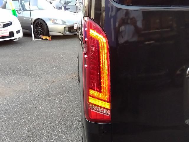 ハイエースバン スーパーＧＬダークプライム☆ディーゼル☆後席Ｍ☆ベッドキッド　ディーゼル☆１オーナー☆ベッドキッド☆革調シート☆テーブル＆ウッドパネル☆ＬＥＤテール☆シーケンシャルウィンカ☆Ｈｅａｒｔｓホイール☆ホワイトレター☆ルーフキャリア☆フロントリップ☆ナビ☆後席モニター（24枚目）