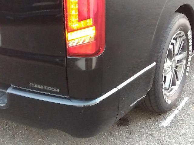 ハイエースバン スーパーＧＬダークプライム☆ディーゼル☆後席Ｍ☆ベッドキッド　ディーゼル☆１オーナー☆ベッドキッド☆革調シート☆テーブル＆ウッドパネル☆ＬＥＤテール☆シーケンシャルウィンカ☆Ｈｅａｒｔｓホイール☆ホワイトレター☆ルーフキャリア☆フロントリップ☆ナビ☆後席モニター（27枚目）