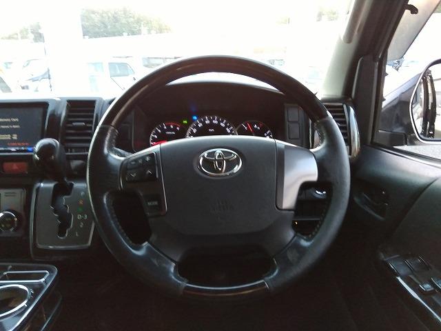 ハイエースバン スーパーＧＬダークプライム☆ディーゼル☆後席Ｍ☆ベッドキッド　ディーゼル☆１オーナー☆ベッドキッド☆革調シート☆テーブル＆ウッドパネル☆ＬＥＤテール☆シーケンシャルウィンカ☆Ｈｅａｒｔｓホイール☆ホワイトレター☆ルーフキャリア☆フロントリップ☆ナビ☆後席モニター（29枚目）