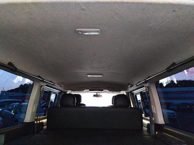 ハイエースバン スーパーＧＬダークプライム☆ディーゼル☆後席Ｍ☆ベッドキッド　ディーゼル☆１オーナー☆ベッドキッド☆革調シート☆テーブル＆ウッドパネル☆ＬＥＤテール☆シーケンシャルウィンカ☆Ｈｅａｒｔｓホイール☆ホワイトレター☆ルーフキャリア☆フロントリップ☆ナビ☆後席モニター（39枚目）