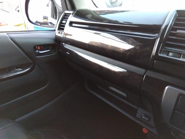 ハイエースバン スーパーＧＬダークプライム☆ディーゼル☆後席Ｍ☆ベッドキッド　ディーゼル☆１オーナー☆ベッドキッド☆革調シート☆テーブル＆ウッドパネル☆ＬＥＤテール☆シーケンシャルウィンカ☆Ｈｅａｒｔｓホイール☆ホワイトレター☆ルーフキャリア☆フロントリップ☆ナビ☆後席モニター（46枚目）