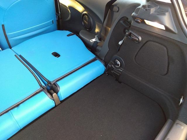 ＭＩＮＩ クーパーＳＤ☆革調シートカバー☆修復無し☆禁煙車☆　メーカーナビ・ＭＩＮＩＭＡＸヴィンテージＦａｃｅメーター・ミラー内臓ＥＴＣ・レザー調ブルーカラーシートカバー・１７インチブラックホイール・メーター改ざんの流通歴ありますが車検証上は改ざんになりません。（27枚目）