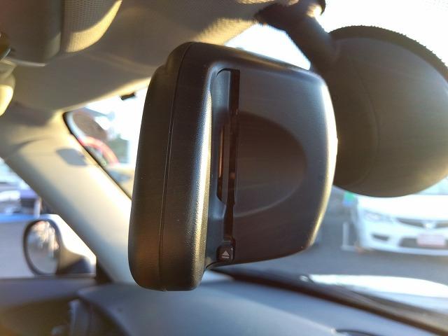 ＭＩＮＩ クーパーＳＤ☆革調シートカバー☆修復無し☆禁煙車☆　メーカーナビ・ＭＩＮＩＭＡＸヴィンテージＦａｃｅメーター・ミラー内臓ＥＴＣ・レザー調ブルーカラーシートカバー・１７インチブラックホイール・メーター改ざんの流通歴ありますが車検証上は改ざんになりません。（60枚目）