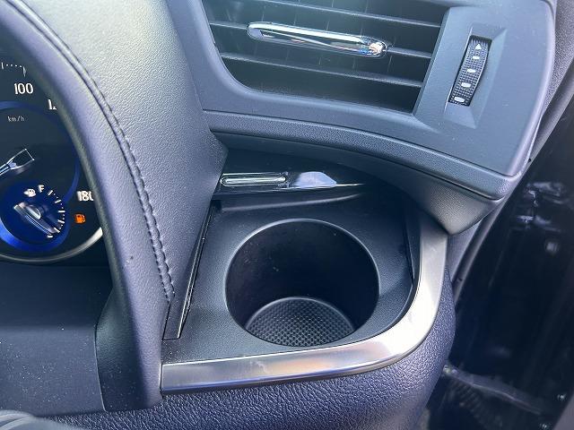 スマフォ連携９型ディスプレイオーディオ・Ａｐｐｌｅ＆Ａｎｄｒｏｉｄ・ミラキャスト・ＨＤＭＩ入力・後席１２型フリップダウン・コーナーソナー・専用ハーフレザー＆オットマン・プリクラッシュ操舵支援