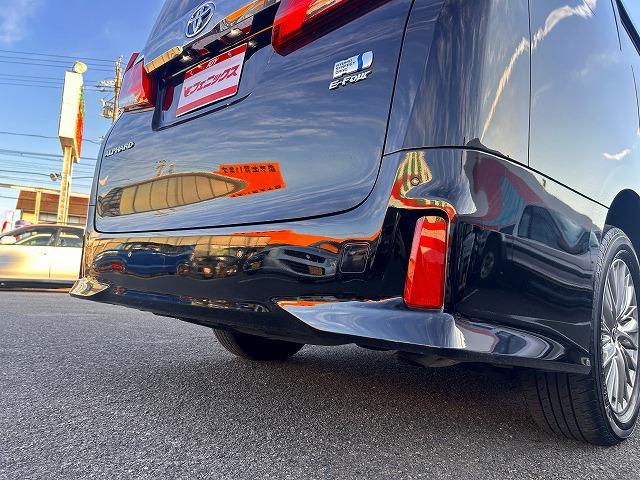 スマフォ連携９型ディスプレイオーディオ・Ａｐｐｌｅ＆Ａｎｄｒｏｉｄ・ミラキャスト・ＨＤＭＩ入力・後席１２型フリップダウン・コーナーソナー・専用ハーフレザー＆オットマン・プリクラッシュ操舵支援