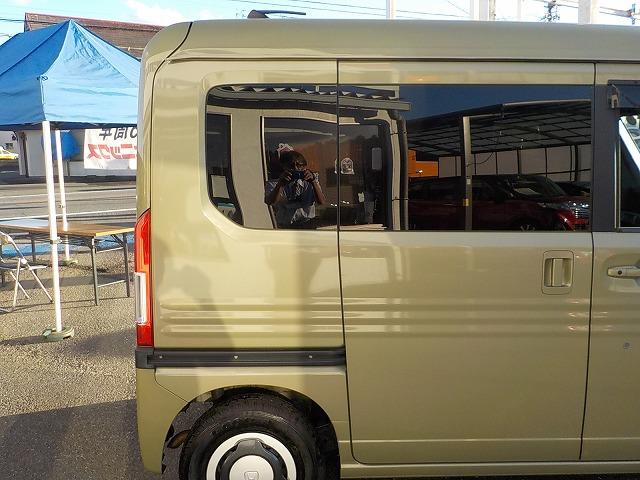 Ｎ－ＶＡＮ＋スタイル ファン・ターボホンダセンシング☆純正ナビ☆操舵支援☆試乗ＯＫ　純正ナビ・ＤＶＤ再生・ＢＴｏｏｔｈ・ＮａｖｉＣｏｎ対応・Ｂカメラ・ナビ連動ＥＴＣ・前後ドラレコ・ボンネットラッピング・オーバヘッドシェルフ・インナーサイドパイプ・レーダークルーズ＆操舵支援（13枚目）