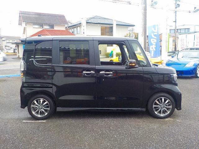 Ｎ－ＢＯＸカスタム Ｌ☆後期型☆電動パーキングブレーキ付き☆試乗できます☆　純正ナビ☆Ｂｌｕｅｔｏｏｔｈ＆ＵＳＢ接続☆ＤＶＤ再生☆バックカメラ☆ＥＴＣ☆前後ドラレコ☆衝突軽減ブレーキ☆追従クルコン☆電動パーキング☆ＬＥＤオートハイビーム☆ＬＥＤフォグ☆禁煙車☆試乗できます☆（5枚目）