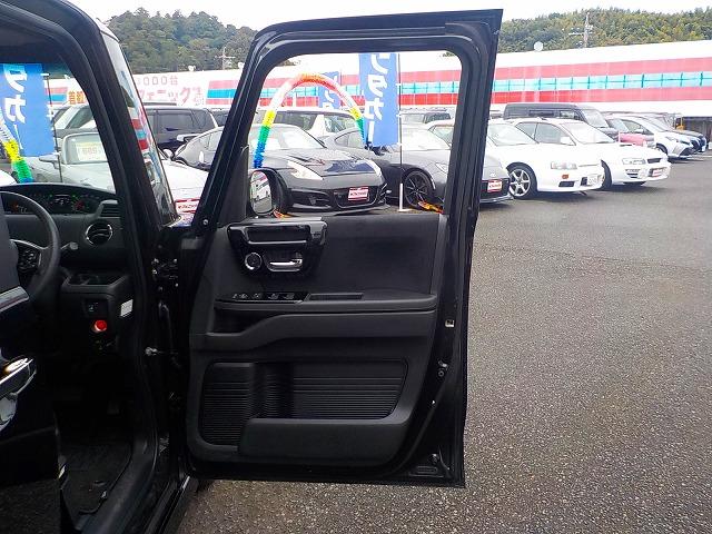 Ｎ－ＢＯＸカスタム Ｌ☆後期型☆電動パーキングブレーキ付き☆試乗できます☆　純正ナビ☆Ｂｌｕｅｔｏｏｔｈ＆ＵＳＢ接続☆ＤＶＤ再生☆バックカメラ☆ＥＴＣ☆前後ドラレコ☆衝突軽減ブレーキ☆追従クルコン☆電動パーキング☆ＬＥＤオートハイビーム☆ＬＥＤフォグ☆禁煙車☆試乗できます☆（31枚目）