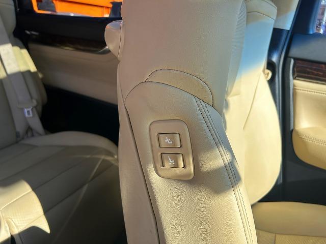 ヴェルファイア ２．５Ｖ☆サンルーフ☆大型ナビ＆後席モニター☆試乗出来ます☆　サンルーフ☆モデリスタエアロ☆１２．１型フリップダウン☆純正９インチナビ☆ＤＶＤ再生☆Ｂｌｕｅｔｏｏｔｈ☆バックカメラ☆ＥＴＣ☆両側電動スライドドア☆電動トランクドア☆衝突軽減システム☆試乗出来ます☆（41枚目）