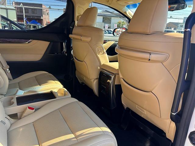 ヴェルファイア ２．５Ｖ☆サンルーフ☆大型ナビ＆後席モニター☆試乗出来ます☆　サンルーフ☆モデリスタエアロ☆１２．１型フリップダウン☆純正９インチナビ☆ＤＶＤ再生☆Ｂｌｕｅｔｏｏｔｈ☆バックカメラ☆ＥＴＣ☆両側電動スライドドア☆電動トランクドア☆衝突軽減システム☆試乗出来ます☆（45枚目）