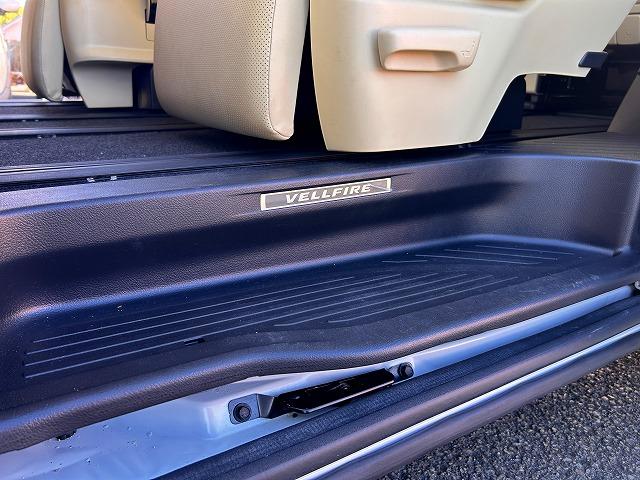 ヴェルファイア ２．５Ｖ☆サンルーフ☆大型ナビ＆後席モニター☆試乗出来ます☆　サンルーフ☆モデリスタエアロ☆１２．１型フリップダウン☆純正９インチナビ☆ＤＶＤ再生☆Ｂｌｕｅｔｏｏｔｈ☆バックカメラ☆ＥＴＣ☆両側電動スライドドア☆電動トランクドア☆衝突軽減システム☆試乗出来ます☆（55枚目）