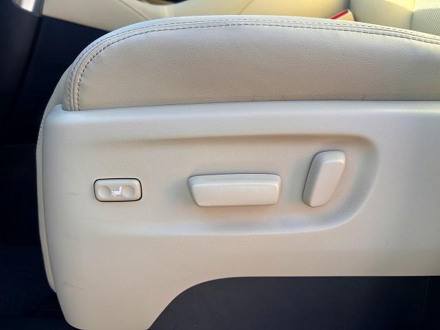 ヴェルファイア ２．５Ｖ☆サンルーフ☆大型ナビ＆後席モニター☆試乗出来ます☆　サンルーフ☆モデリスタエアロ☆１２．１型フリップダウン☆純正９インチナビ☆ＤＶＤ再生☆Ｂｌｕｅｔｏｏｔｈ☆バックカメラ☆ＥＴＣ☆両側電動スライドドア☆電動トランクドア☆衝突軽減システム☆試乗出来ます☆（61枚目）