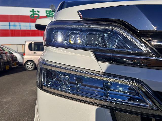 ヴェルファイア ２．５Ｖ☆サンルーフ☆大型ナビ＆後席モニター☆試乗出来ます☆　サンルーフ☆モデリスタエアロ☆１２．１型フリップダウン☆純正９インチナビ☆ＤＶＤ再生☆Ｂｌｕｅｔｏｏｔｈ☆バックカメラ☆ＥＴＣ☆両側電動スライドドア☆電動トランクドア☆衝突軽減システム☆試乗出来ます☆（63枚目）